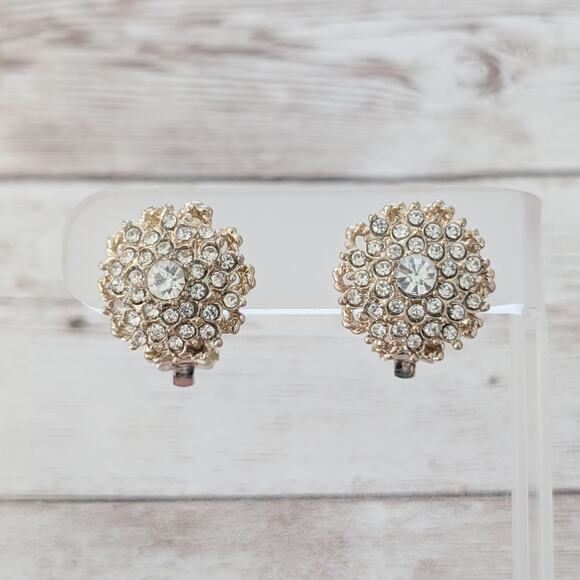 Vintage Clip On Earrings 0.75" Clear Gem & Gold Tone Statement - Picture 1 of 9